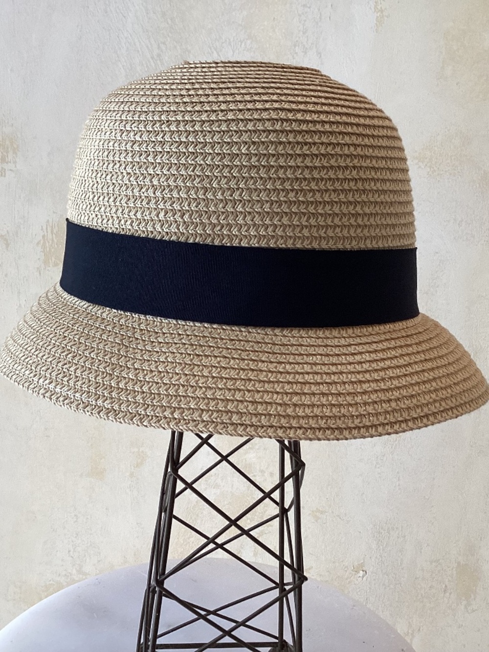 NATURAL COLOR 100% PAPER BARREL HAT WITH BLACK GROSGRAIN RIBBON AND BOW SIZE OS